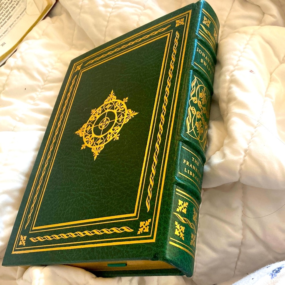 Franklin library 1977 Jonathan swift Green and Gold Decorative Book like new